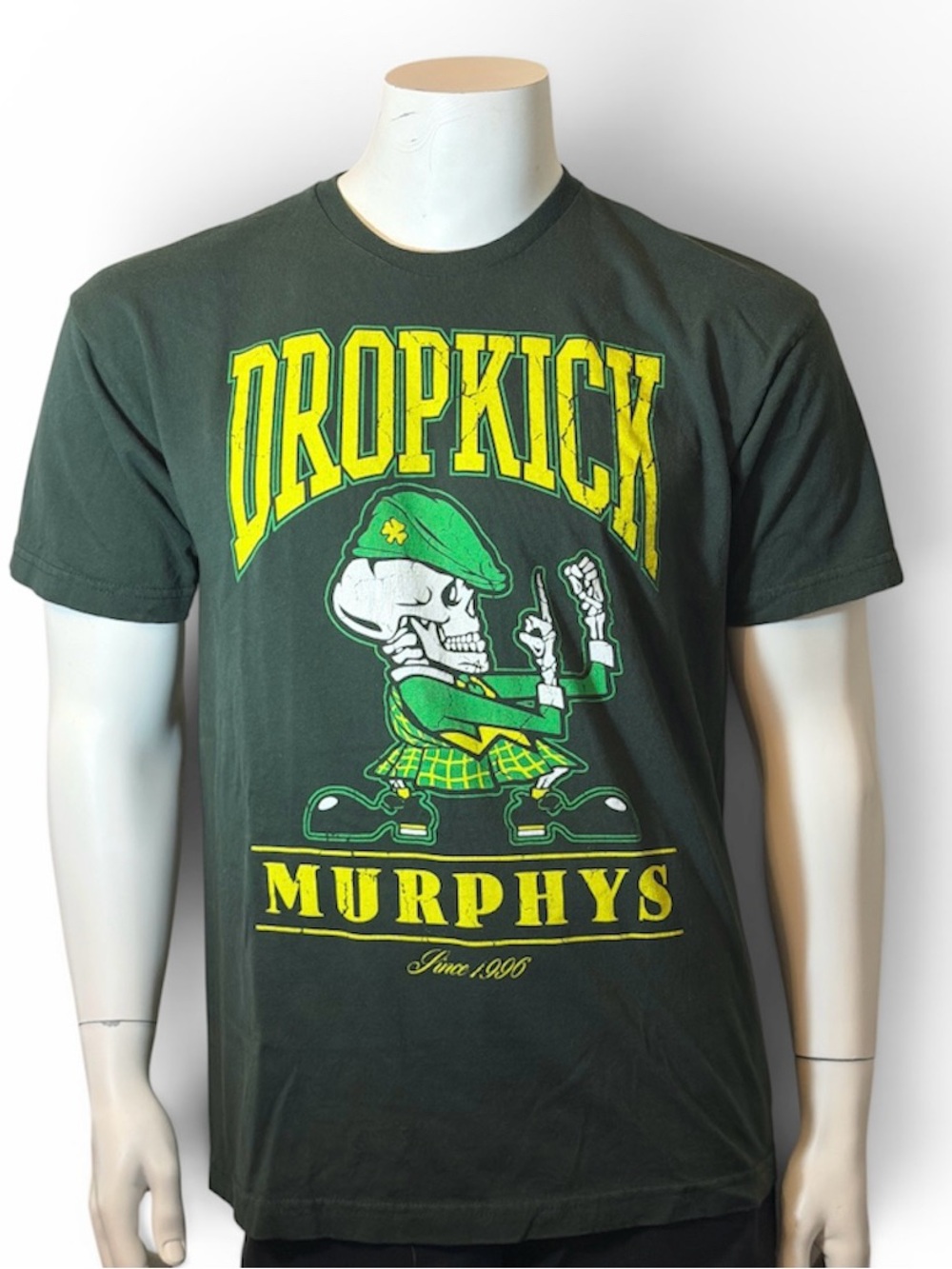 Official Dropkick Murphys ‘I Keep My Fist Raised Up’ Shirt Large